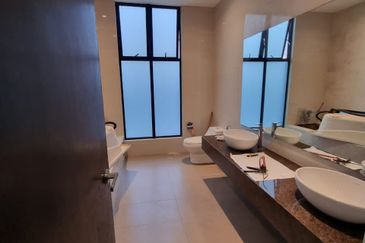 Isola Villa @ Senibong Cove