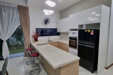 Isola Villa @ Senibong Cove