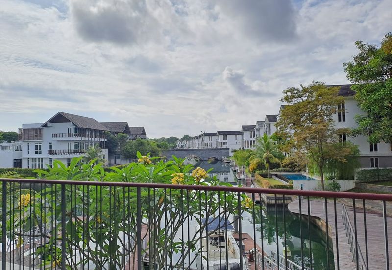 Emerald Bay @ Puteri harbour