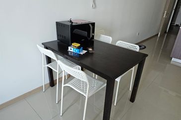 Vista Alam Serviced Apartment