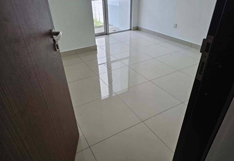 2 storey superlink freehold house  : Cressida Elmina Gardens, Elmina East, Shah Alam for sale