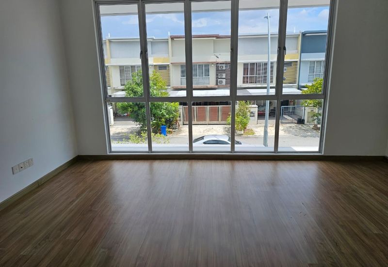 2 storey superlink freehold house  : Cressida Elmina Gardens, Elmina East, Shah Alam for sale