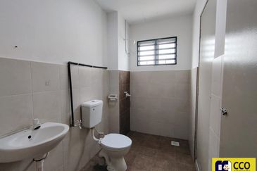 TAMAN PENGKALAN PRISMA