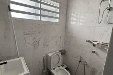 JALAN THOMPSON/JALAN TUN DR ISMAIL