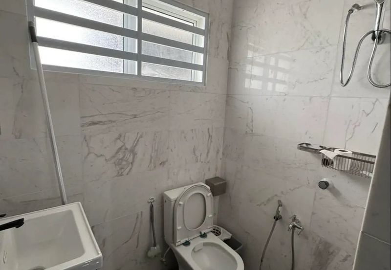 JALAN THOMPSON/JALAN TUN DR ISMAIL