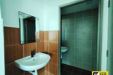 Jalan Sultan Iskandar