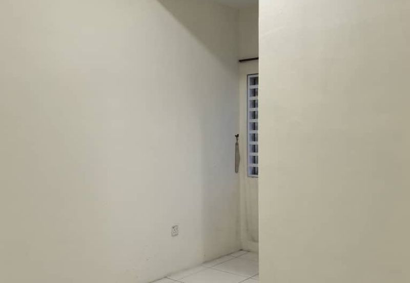 DESA LAHAT SRI -WANG