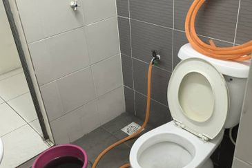 DESA LAHAT SRI -WANG