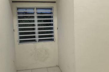 DESA LAHAT SRI -WANG