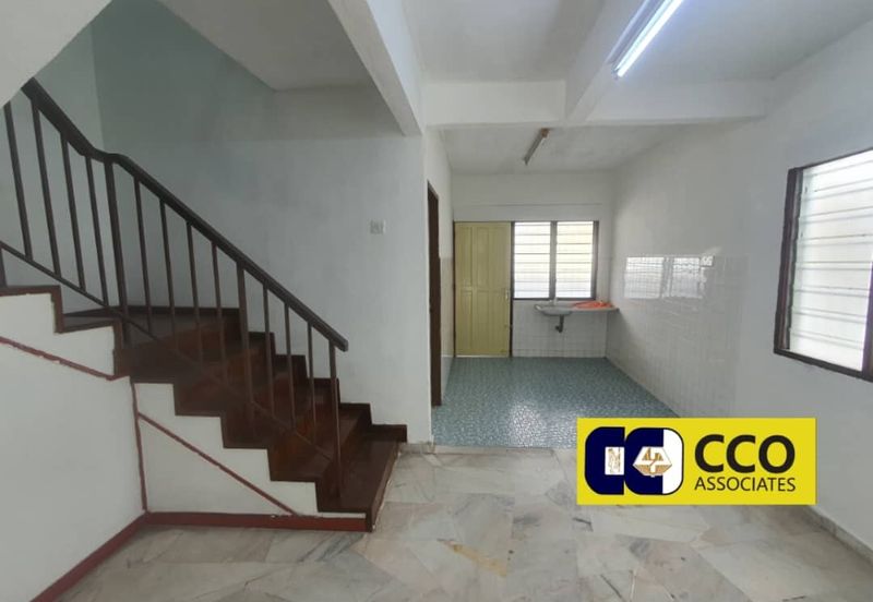 ANJUNG BERCHAM UTAMA