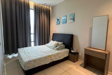 Queens Residences @ Queens Waterfront