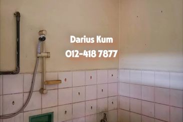 Terrace, Lintang Gelugor, Jelutong