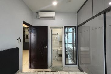 D'Summit Residences @ Kempas Utama