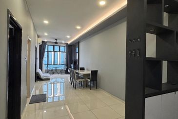 D'Summit Residences @ Kempas Utama