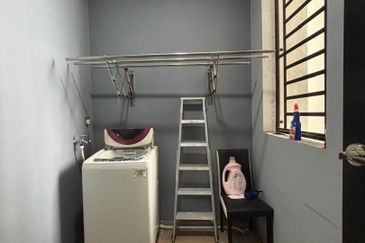 D'Summit Residences @ Kempas Utama