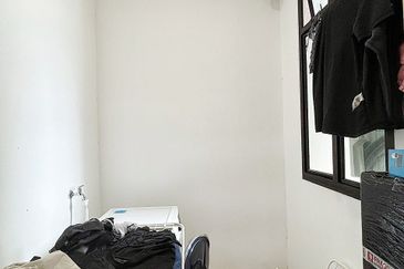 D'Summit Residences @ Kempas Utama