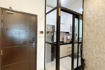 D'Summit Residences @ Kempas Utama