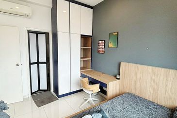 D'Summit Residences @ Kempas Utama