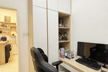 D'Summit Residences @ Kempas Utama