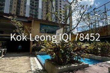 Villa Park Condominium