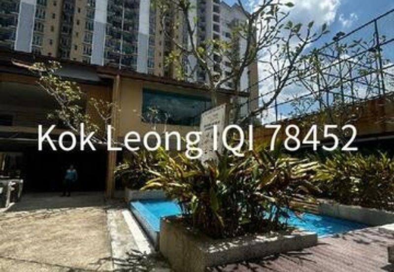 Villa Park Condominium