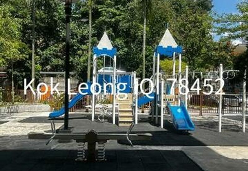 Villa Park Condominium