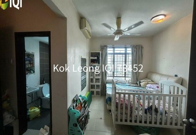 Villa Park Condominium