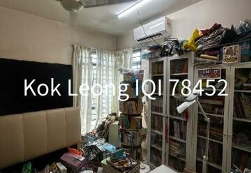 Villa Park Condominium