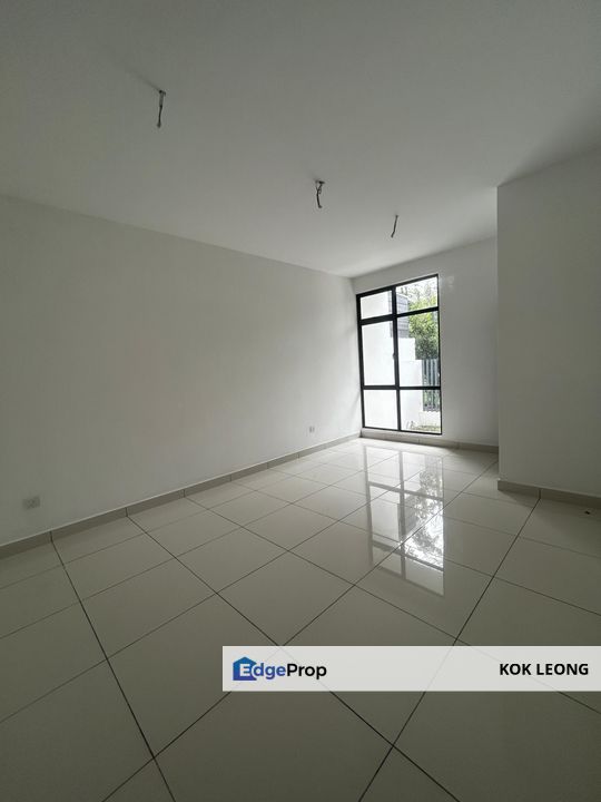 Laman Glenmarie, Glenmarie Double Storey Superlink House For Sale with 4R, 4B, Selangor, Glenmarie