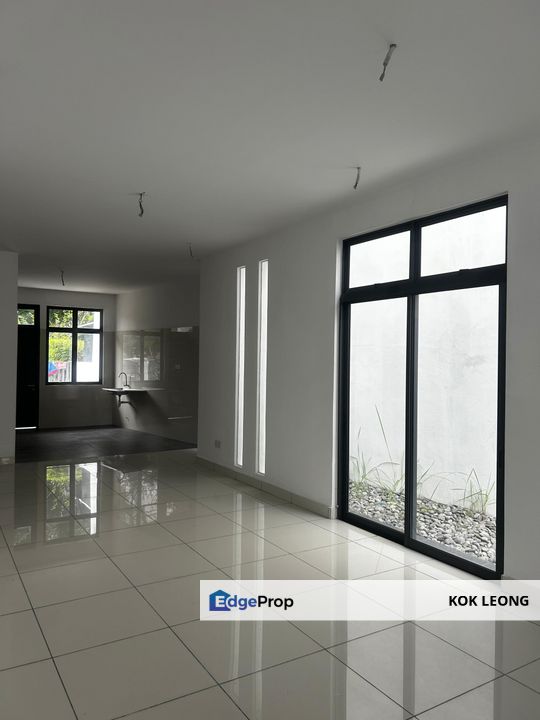 Laman Glenmarie, Glenmarie Double Storey Superlink House For Sale with 4R, 4B, Selangor, Glenmarie