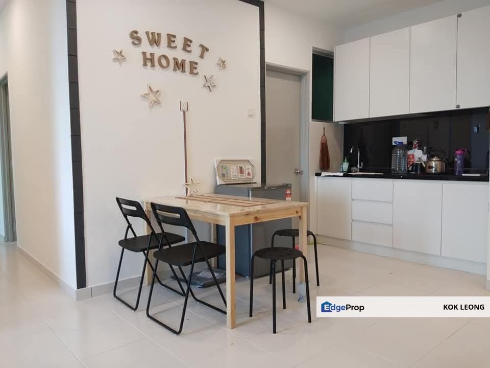 Steps to MRT! High-floor gem at The Zizz, Damansara Damai for sale. Perfect for young pros. Great ROI, full lifestyle facilities & easy highway access, Selangor, Damansara Damai