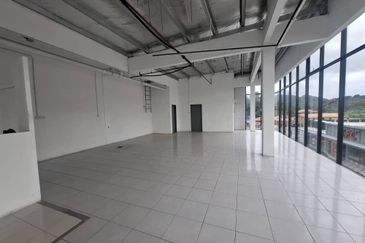 Benoni Commercial Centre Papar | Facing Pan Borneo Hight Way