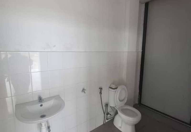 Benoni Commercial Centre Papar | Facing Pan Borneo Hight Way