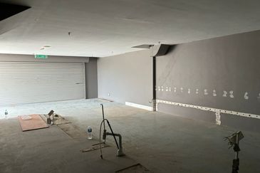 Sutera Avenue 1st Floor Corner Opposite Imago Shopping Mall