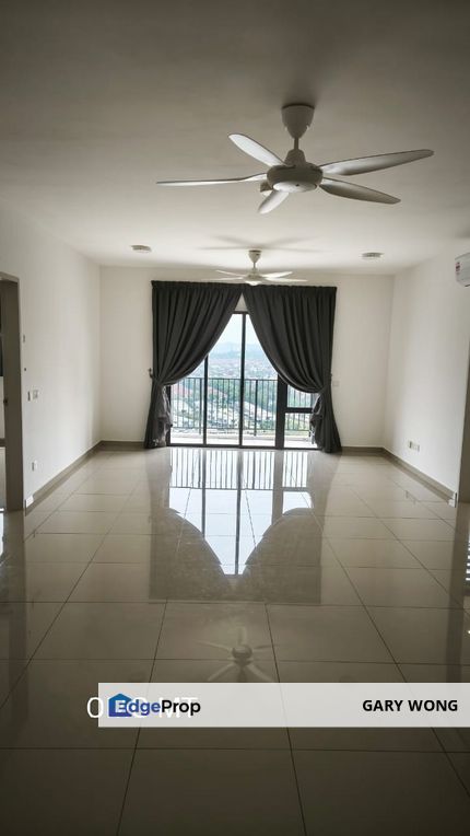 Huni Residence Setia Alam 1000sqft 3r2b 2 parking at Partial Furnished Good Condition 24 hours Security Guarded for Rent, Selangor, Setia Alam/Alam Nusantara