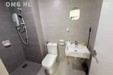 Adria Residence @ Gravit8