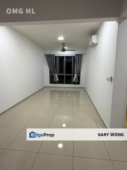 Gravit8 Service Residence Kota Bayuemas Klang 867sqft 3r2b Newly Painted Good Condition Partial Furnished 24hrs Security Guarded for Rent, Selangor, Klang