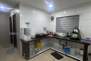 Kapar Batu 10 Klang Single Storey House 20x80 4r2b Fully Renovated Extended Tip Top Condition Freehold for Sale 