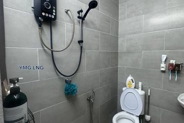 Kapar Batu 10 Klang Single Storey House 20x80 4r2b Fully Renovated Extended Tip Top Condition Freehold for Sale 