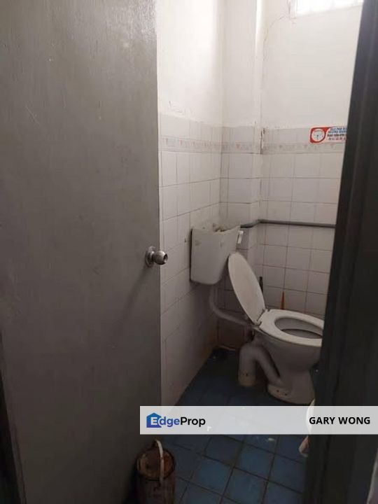 Bandar Baru Klang First Floor Office 24x100 Facing Main Road for Rent, Selangor, Klang