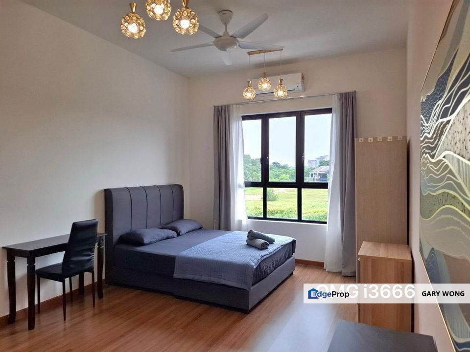 Zentro Residence Puchong 969sqft 4r2b Brand New Furnished Move in Condition 24 hours Security Guarded for Rent, Selangor, Puchong South