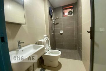 Adria Residence @ Gravit8