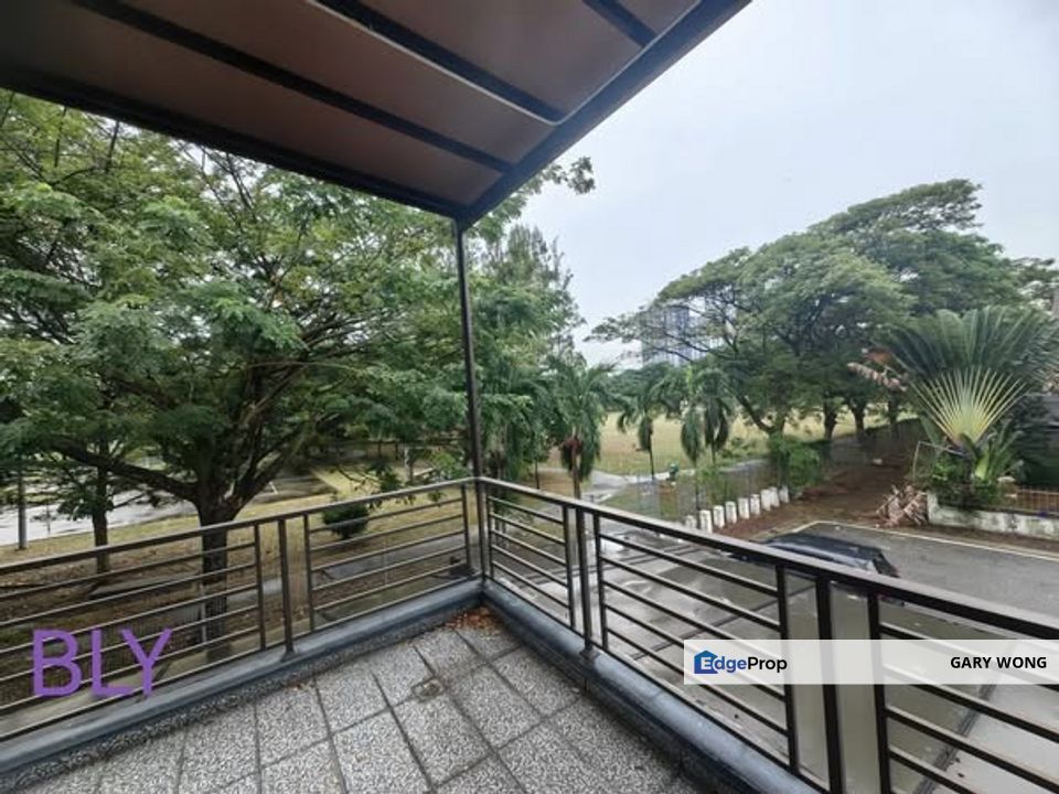 Kota Bayuemas Klang 2 Storey End Lot House Extra Land Fully Reno Extended Move in Condition Freehold for Sale, Selangor, Klang