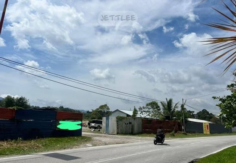 Semenyih Zoning Industrial Land 3.75 acres Facing Main Road Freehold for Sale 