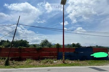 Semenyih Zoning Industrial Land 3.75 acres Facing Main Road Freehold for Sale 