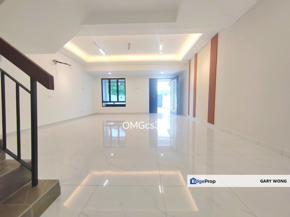 Taman Puchong Utama 9 Double Storey House Fully Renovated Extended Facing Field Freehold for Sale, Selangor, Puchong