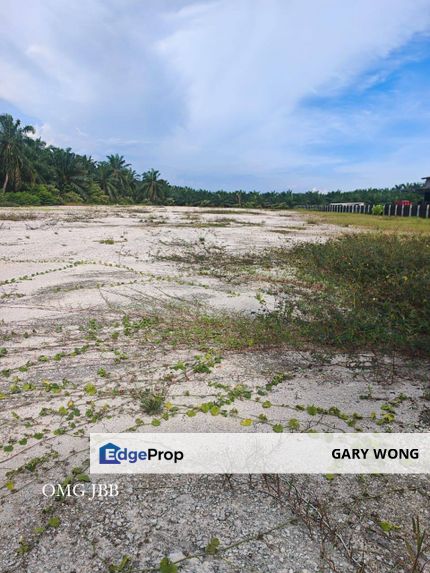 Jenjarom Converted Industrial Flat Land Facing Main Road Freehold for Sale, Selangor, Jenjarom
