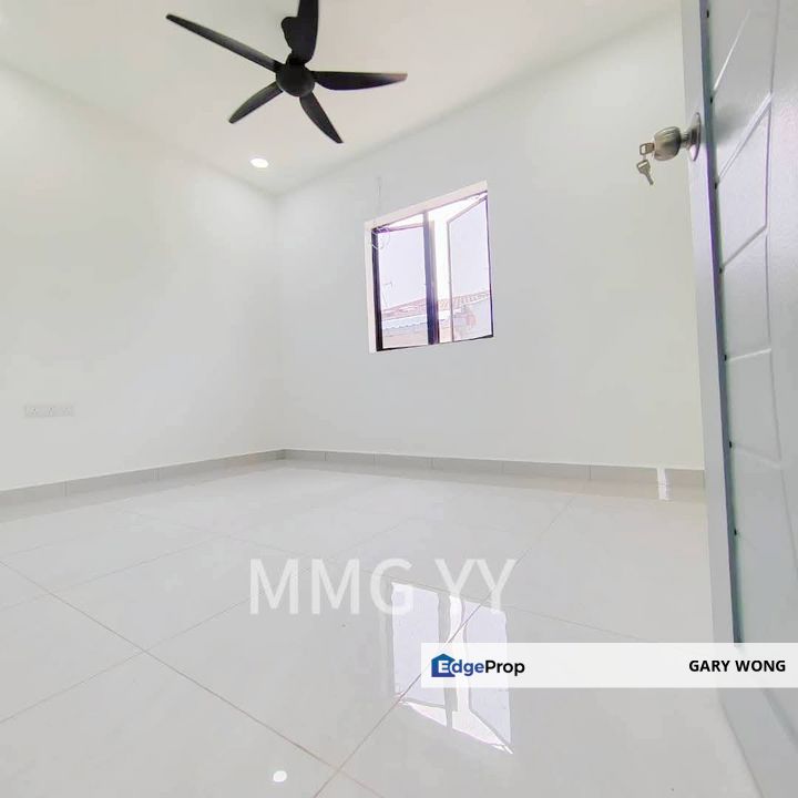 Klang Utama Double Storey House Newly Fully Renovated Modern Design Move in Condition Low Booking Full Loan Freehold for Sale, Selangor, Klang