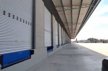 West Port, Pulau Indah