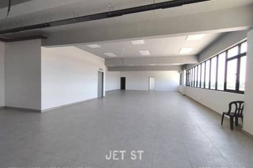 West Port, Pulau Indah